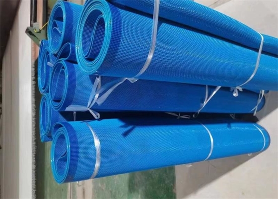 İyi bir fiyat. Aşınmaya Dayanıklı Monofilament Polyester Hasır Kemer Düz Dokuma 940N/Cm-1200N/Cm çevrimiçi