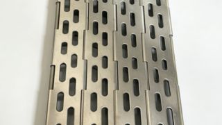 Fırın Fırın Tavlama Fırını Tüneli için Delikli Zincir Bağlantı Delikli Metal Plaka Konveyör Bant