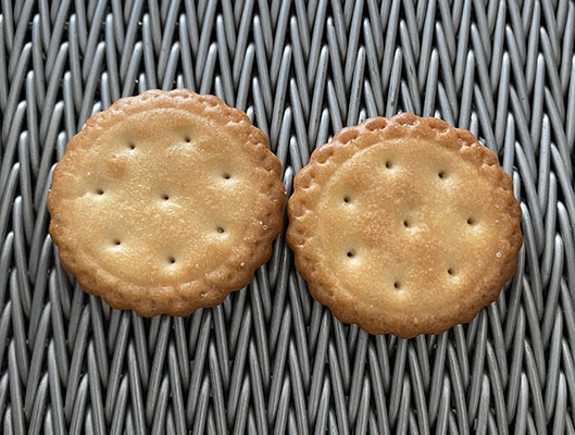 Yassı yuvarlanmış bisküviç pişirme ısıya dayanıklı metal bileşik dengelenmiş fırın herringbone tel dondurucu örgü kablo taşıyıcı kemeri