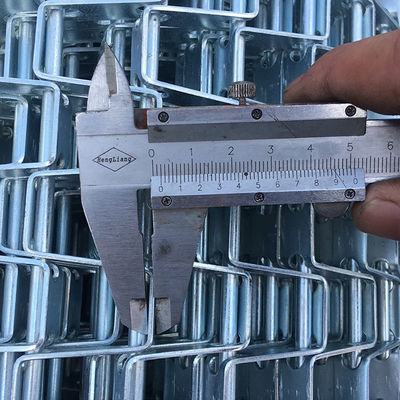 İyi bir fiyat. Petek Galvanizli Sac Hasır Konveyör Bandı çevrimiçi